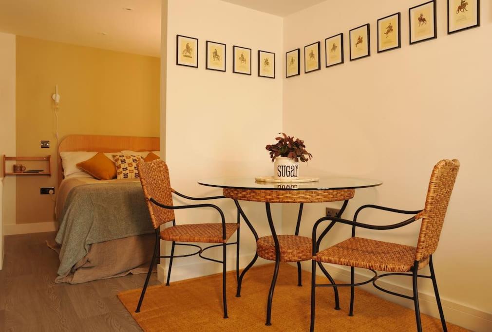 Apartament No. 4 Bligh'S Yard Canterbury Zewnętrze zdjęcie